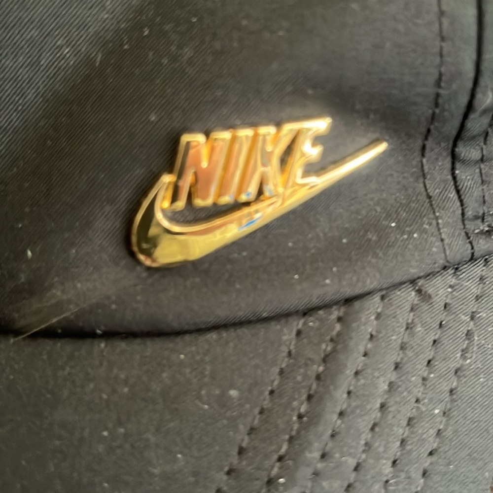 Nike Hat - Picture 2 of 4